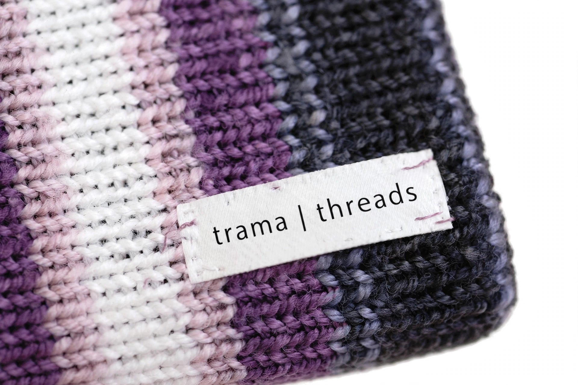Gorro y Bufanda Infinita Tejida a Mano - Set Matizado Morado